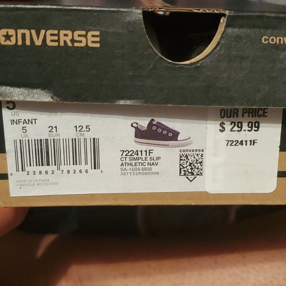 Sneakers - Picture 5 of 5